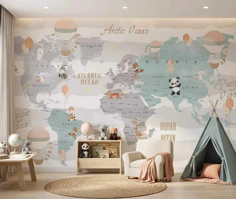 wereldkaart behang dieren pastel achter speeltafel en tipi tent in kinderkamer