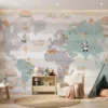 wereldkaart behang dieren pastel achter speeltafel en tipi tent in kinderkamer